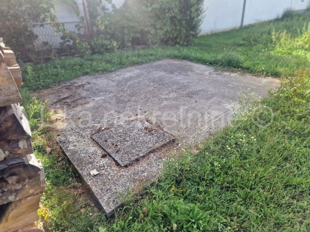 OTOČAC - Poljica - kuća visokoprizemnica, dva stana po 64 m2 (16)