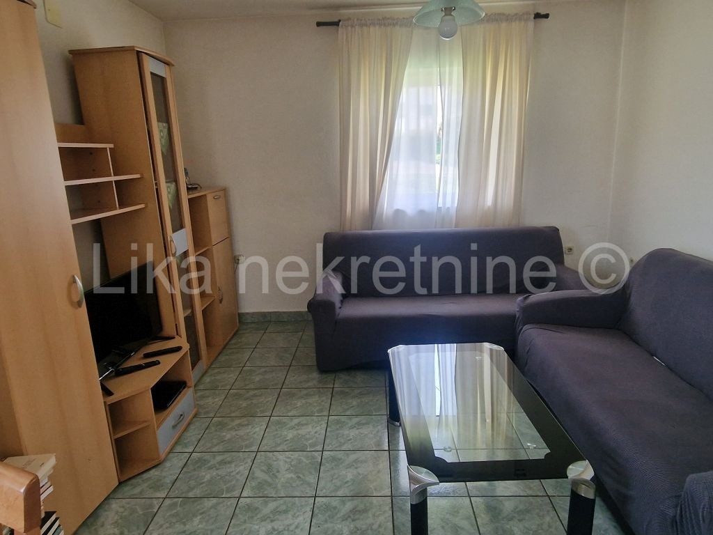 OTOČAC - Poljica - kuća visokoprizemnica, dva stana po 64 m2 (4)
