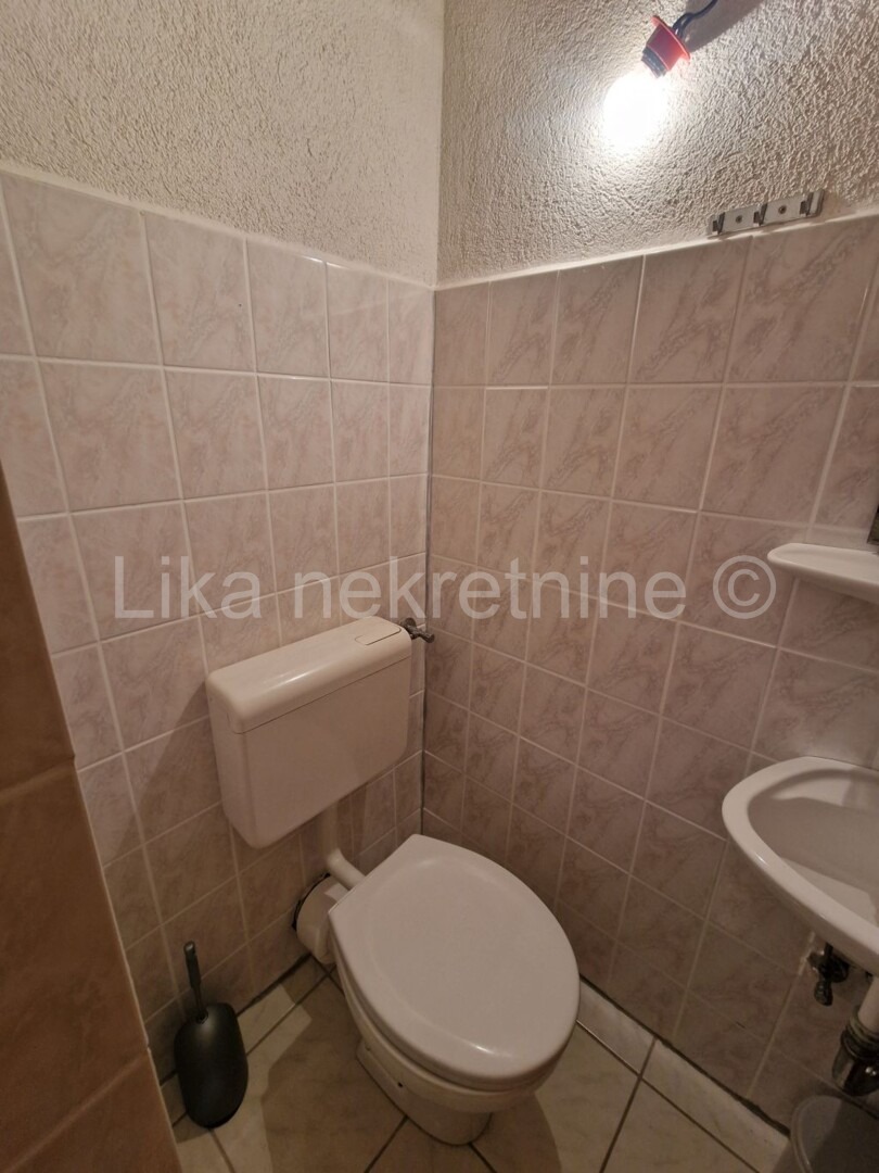 KARLOBAG - Ribarica- dvoetažni apartman 51,57 m2, dvorišni app 33 m2 (13)