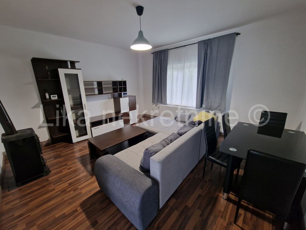 OTOČAC - Bartola Kašića, dvosobni stan 51,42 m2, 3.kat, balkon. (7)