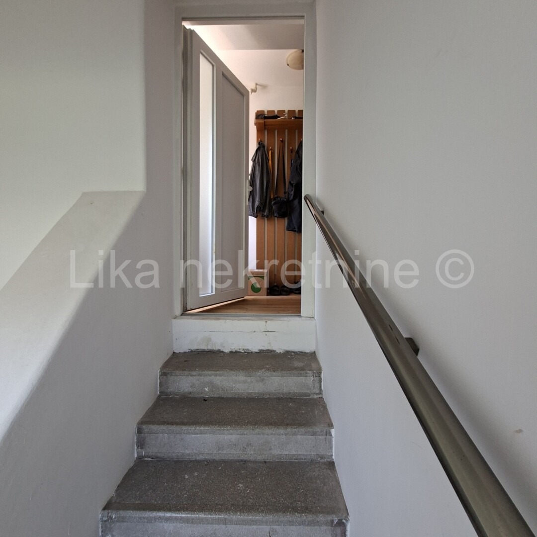 Zagreb -Črnomerec-Ulica Antunovac-Kuća sa dva stana (14)