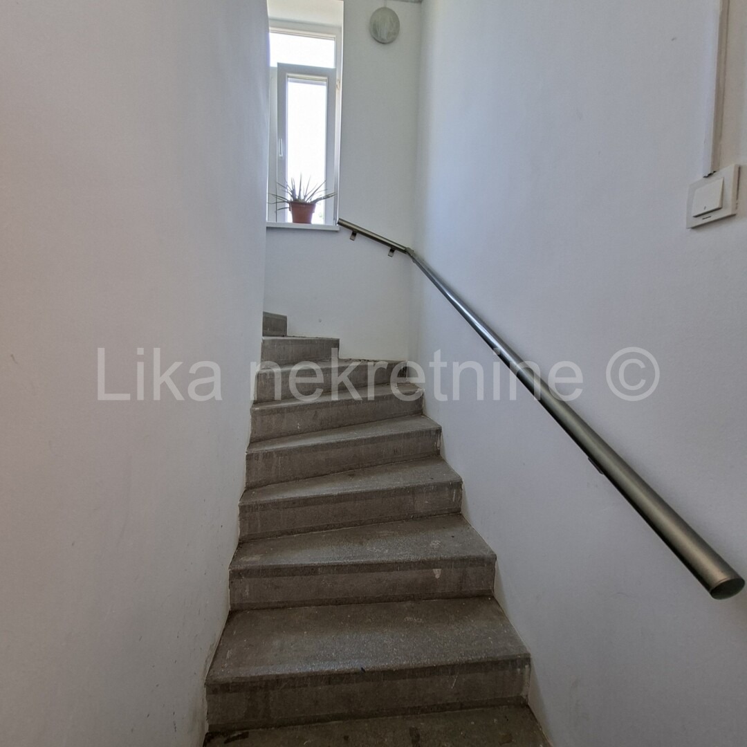 Zagreb -Črnomerec-Ulica Antunovac-Kuća sa dva stana (12)