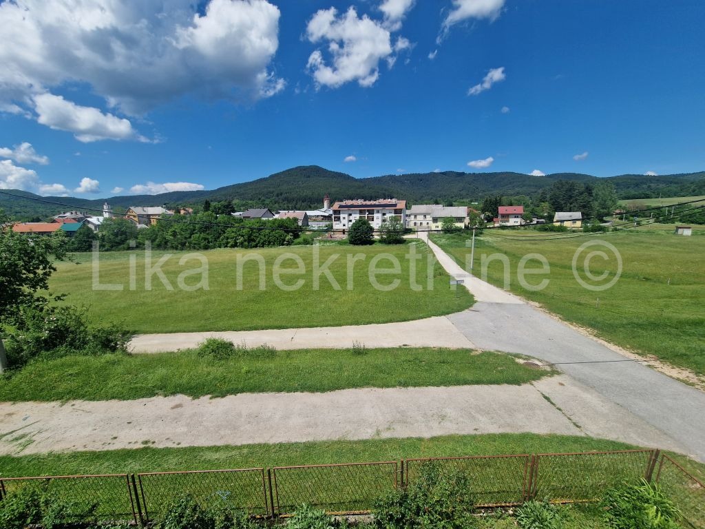 VRHOVINE - kuća katnica, garaža, dvorišna zgrada (23)