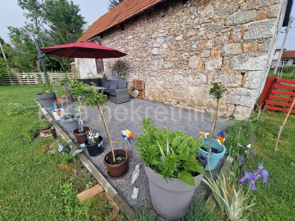 BRINJE - Križpolje - Križ Kamenica - kuća katnica, dvorišna zgrada (28)