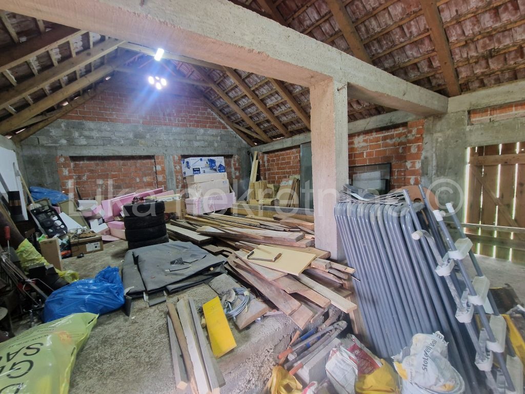 BRINJE - Križpolje - Križ Kamenica - kuća katnica, dvorišna zgrada (27)