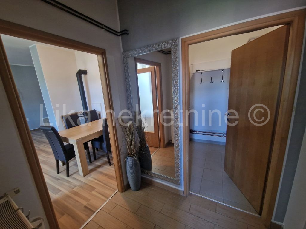 OTOČAC - Zweizimmerwohnung 60 m², 1. Stock, möbliert (5)