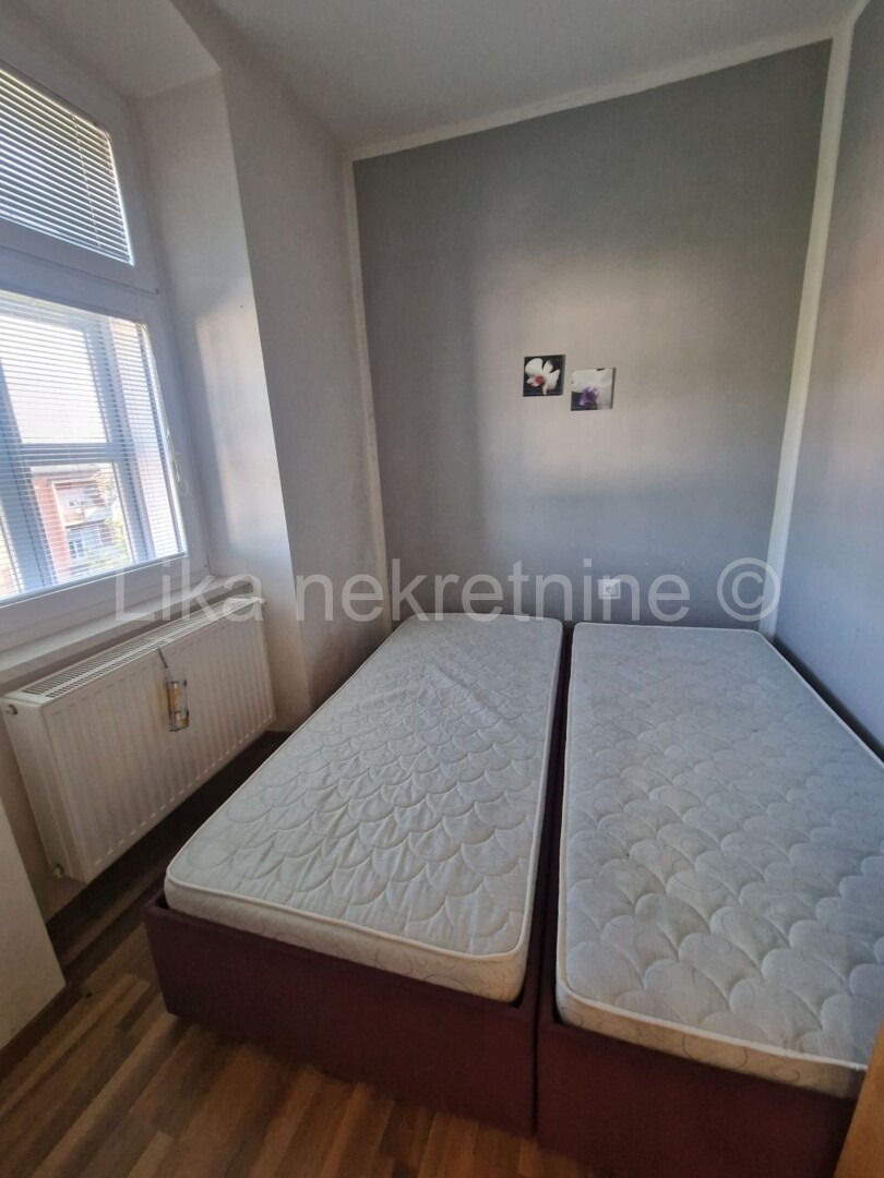 OTOČAC - Zweizimmerwohnung 60 m², 1. Stock, möbliert (9)