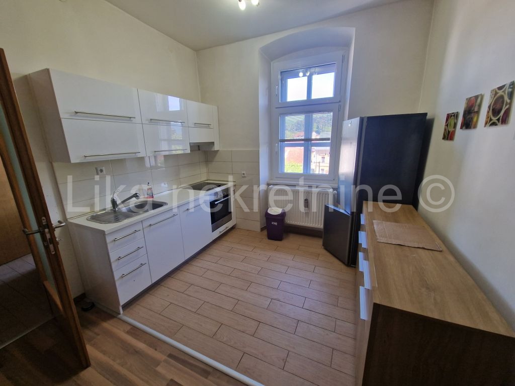 OTOČAC - Zweizimmerwohnung 60 m², 1. Stock, möbliert (13)