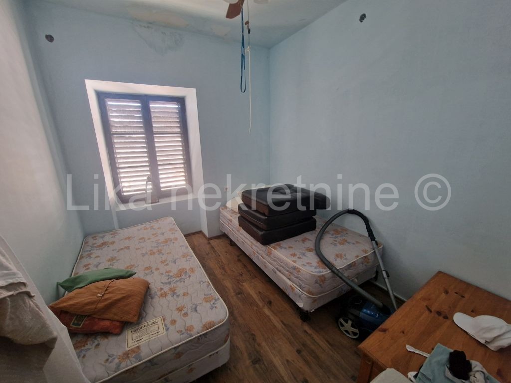 KARLOBAG – kuća dvojnica 150 m2,  200m od mora! (7)