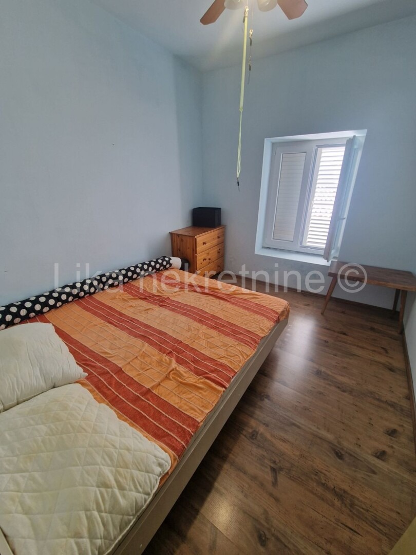 KARLOBAG – kuća dvojnica 150 m2,  200m od mora! (9)