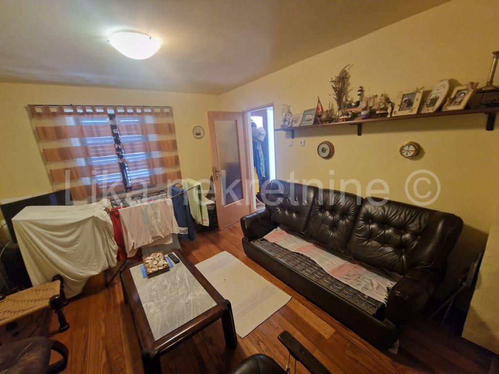KARLOBAG – kuća dvojnica 150 m2,  200m od mora! (10)