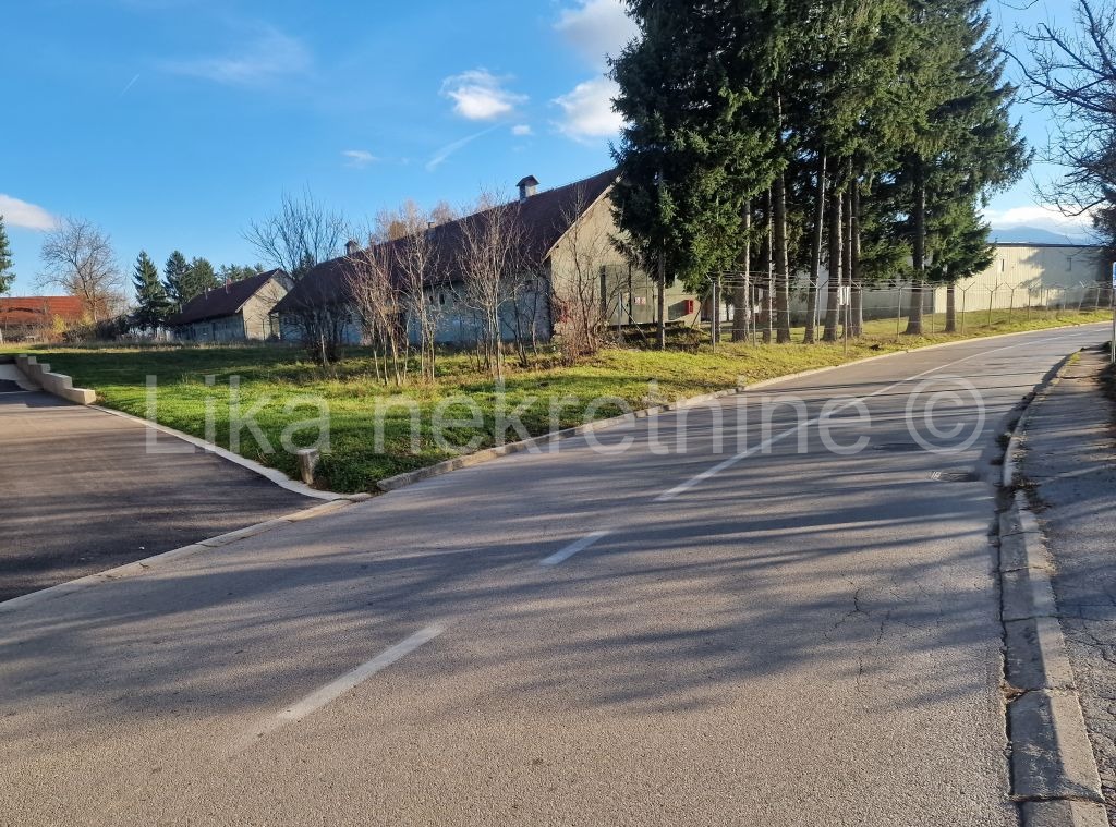 GOSPIĆ - kralja Tomislava, građevinsko zemljište 411 m2 (2)