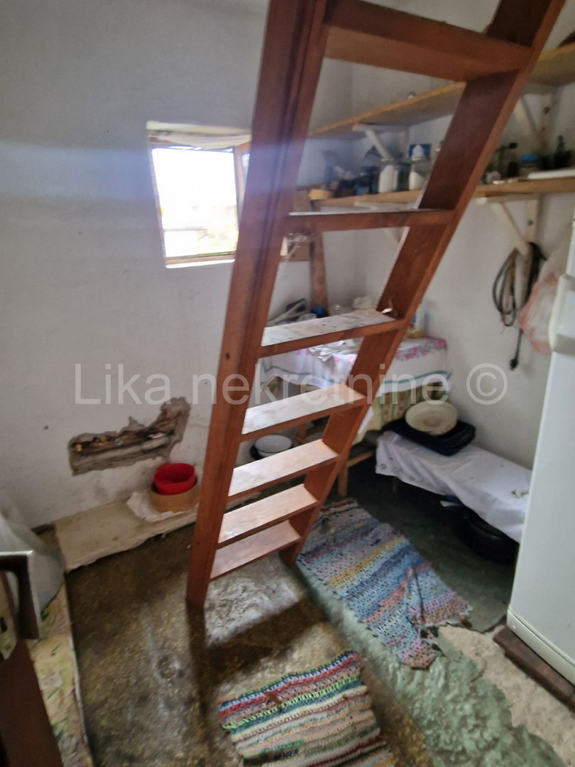 GOSPIĆ - Kaniška - Einfamilienhaus, 3 Grundstücke (12)
