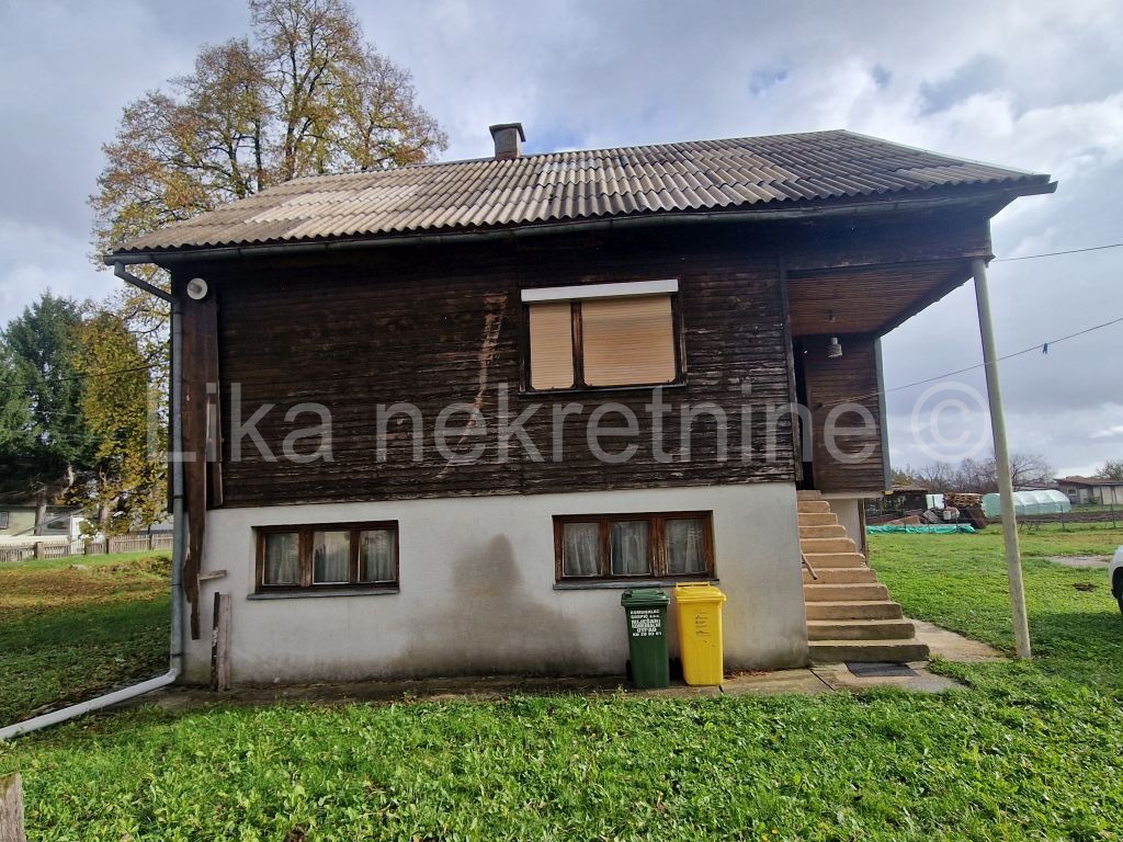 GOSPIĆ - Kaniška  - obiteljska kuća, 3 gradilišta