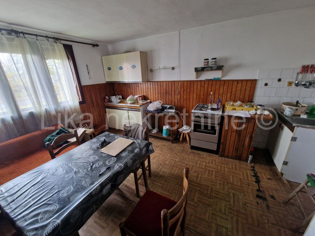 GOSPIĆ - Kaniška - Einfamilienhaus, 3 Grundstücke (10)