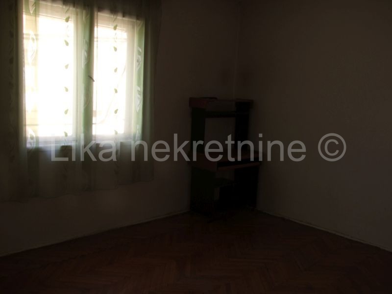 Otočac, Zentrum - Wohnung im Haus (9)