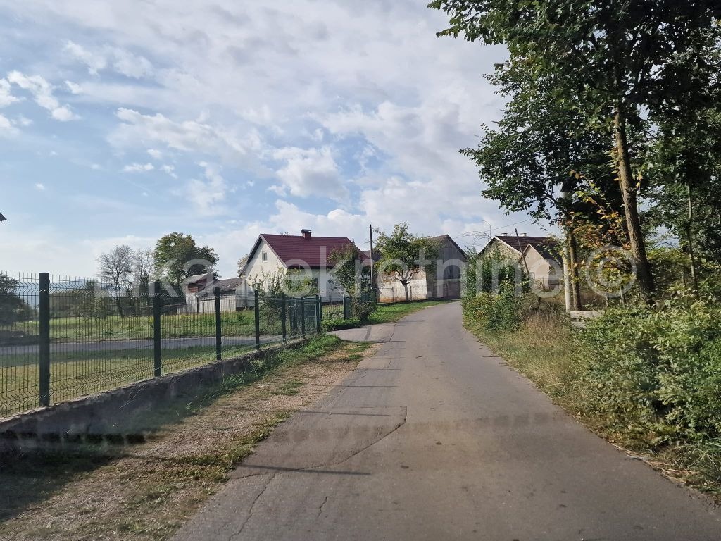 OTOČAC- Gornja Dubrava, građevinsko zemljište (5)