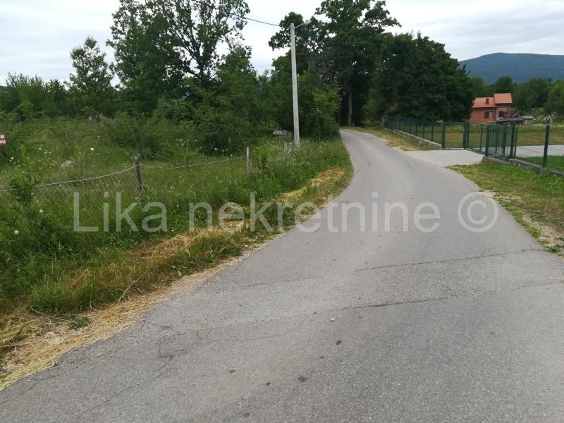 OTOČAC- Gornja Dubrava, građevinsko zemljište (2)