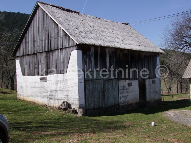 GORNJE VRHOVINE - Landgut, Haus, Stall, Obstgarten (6)
