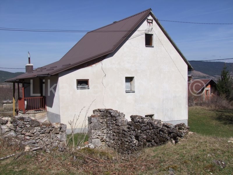 GORNJE VRHOVINE - Landgut, Haus, Stall, Obstgarten (2)