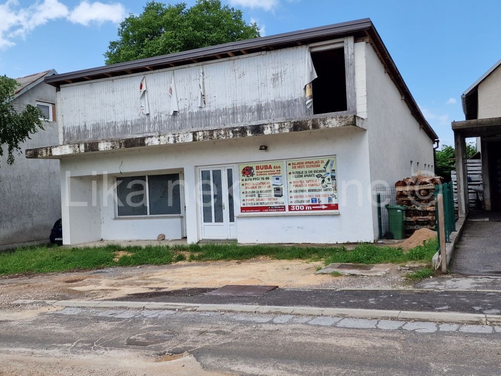 GOSPIĆ - centar , stambeno-poslovni objekat (2)