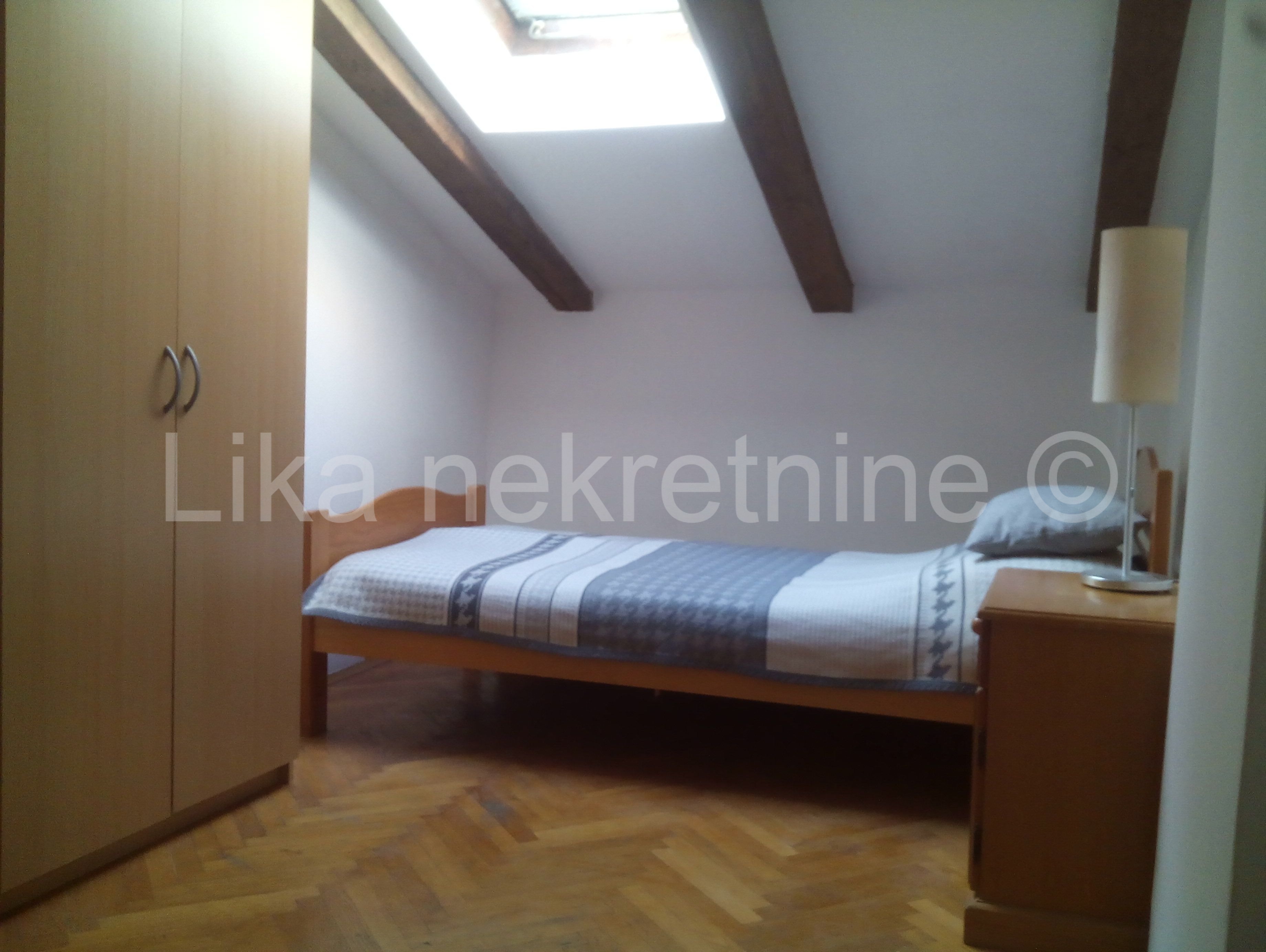 ZAGREB-CENTAR-Dvoetažni stan sa terasom - 147m2 - 3. kat (10)