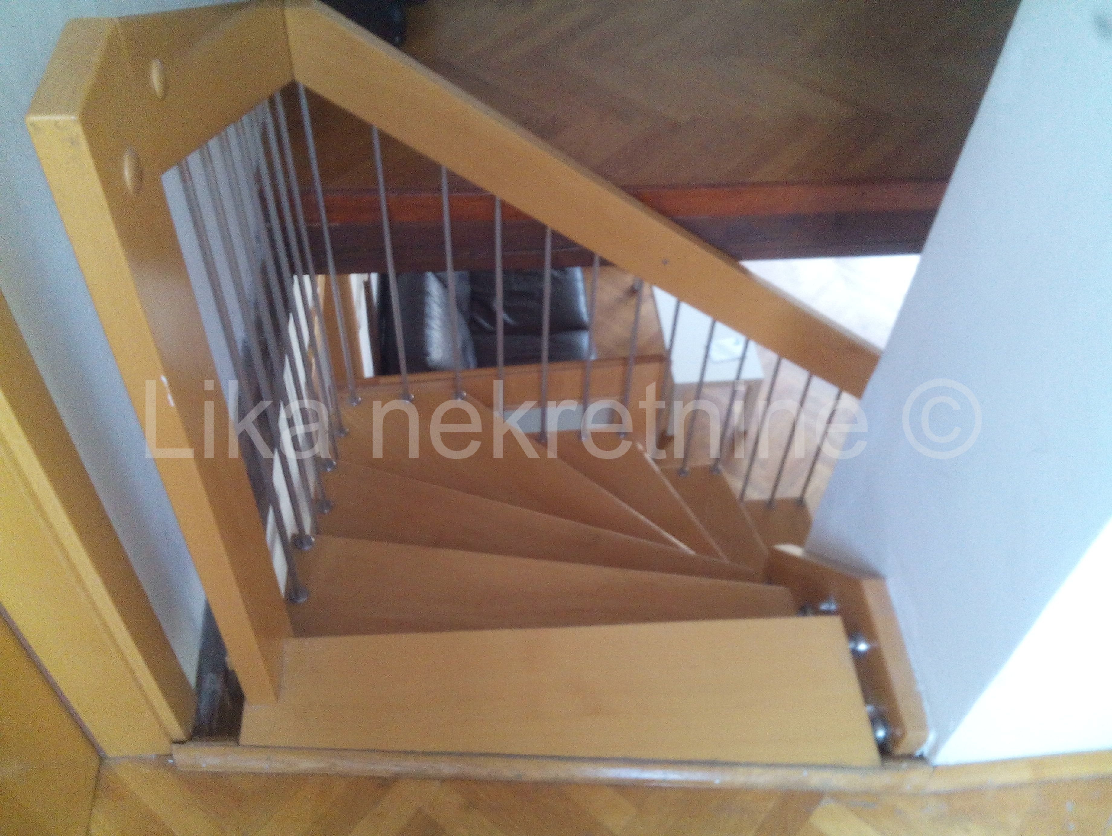 ZAGREB-CENTAR-Dvoetažni stan sa terasom - 147m2 - 3. kat (3)
