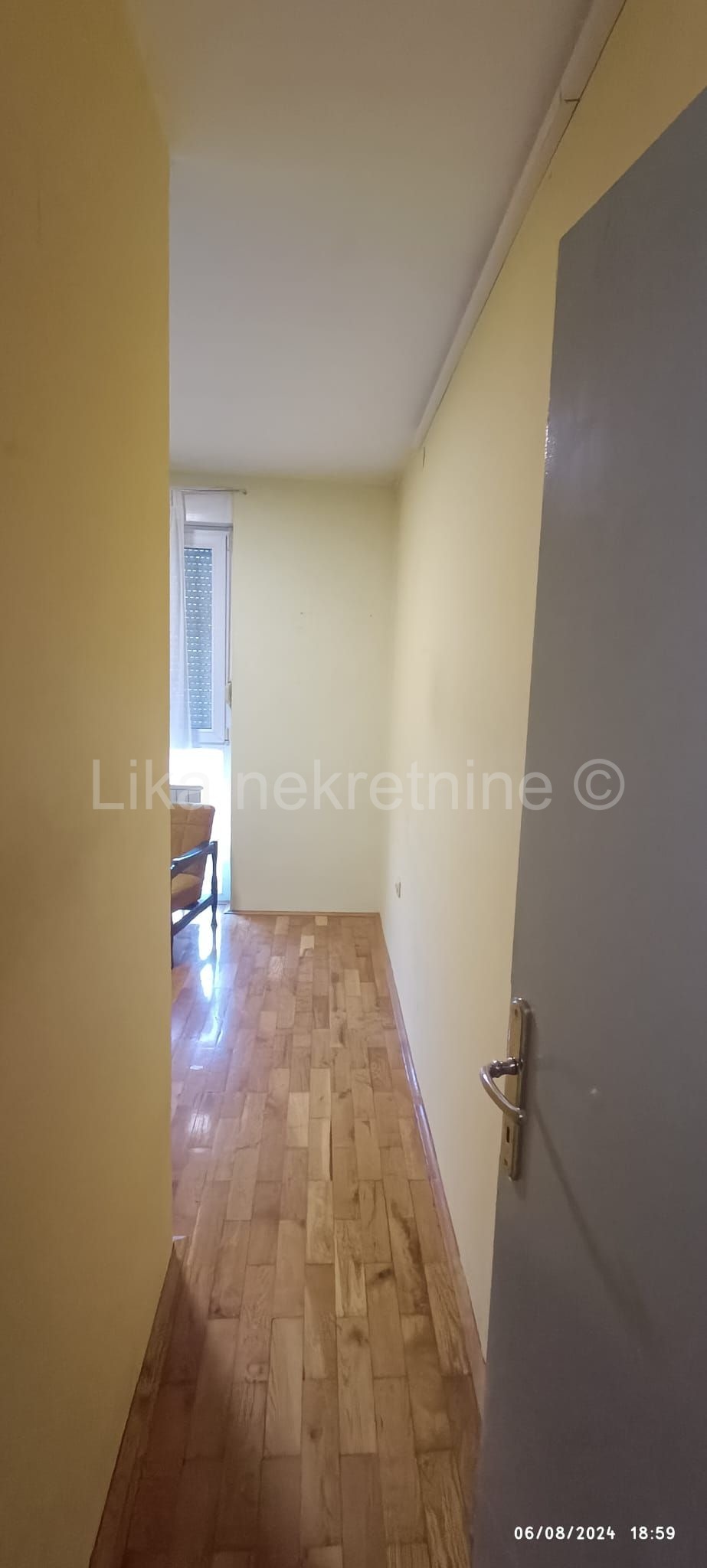 ZAGREB-TREŠNJEVKA-Voltino-Trosoban stan 50 m2 - 5. kat (2)