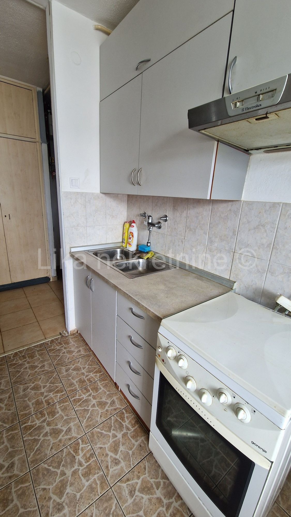 ZAGREB-DUBRAVA-MIRKA DEANOVIĆA- DVOSOBNI STAN-5.KAT-LIFT (2)