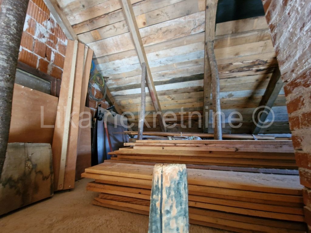 GORIĆI ( Otočac ) - vikendica 120 m2 u prirodi (17)