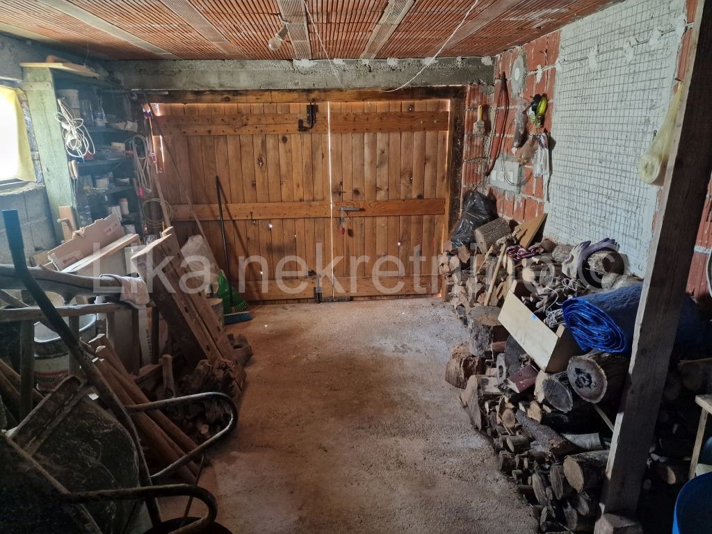 GORIĆI ( Otočac ) - vikendica 120 m2 u prirodi (13)