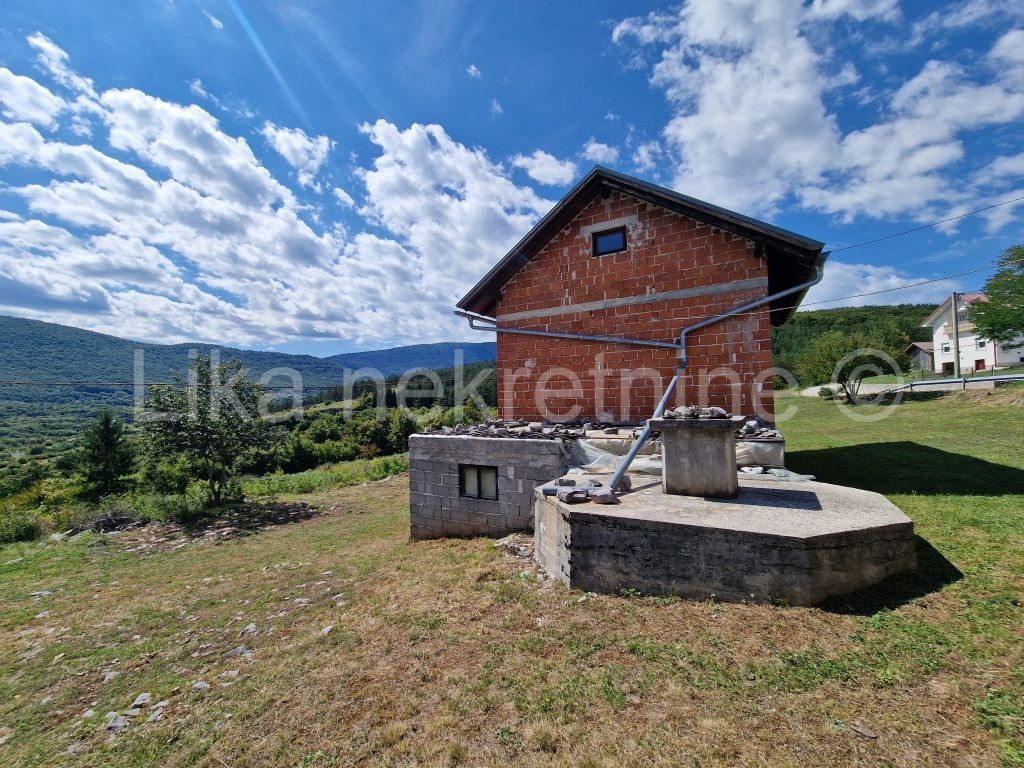 GORIĆI ( Otočac ) - vikendica 120 m2 u prirodi (5)
