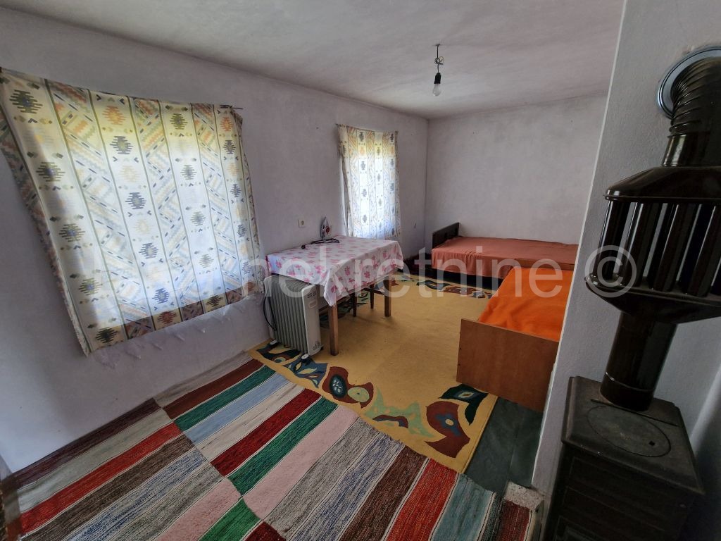 GORIĆI ( Otočac ) - vikendica 120 m2 u prirodi (9)