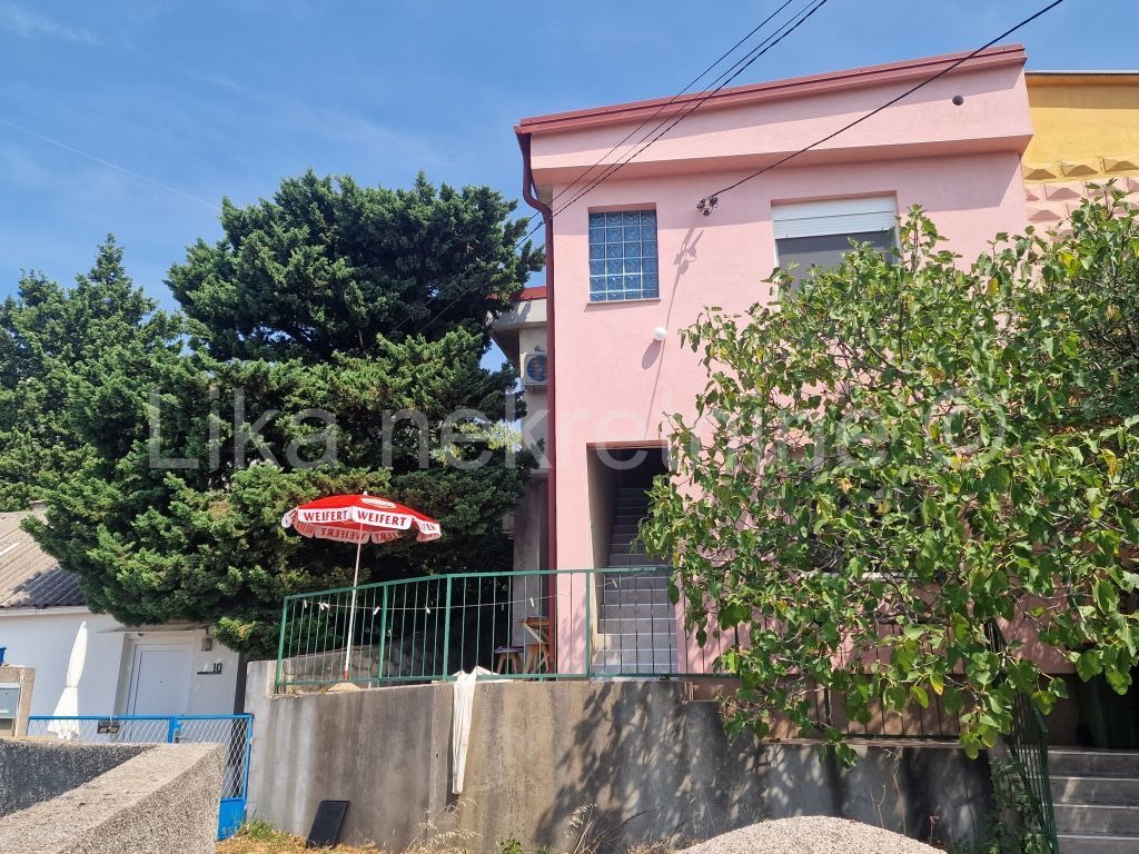 KARLOBAG - kuća dvojnica, 2 apartmana