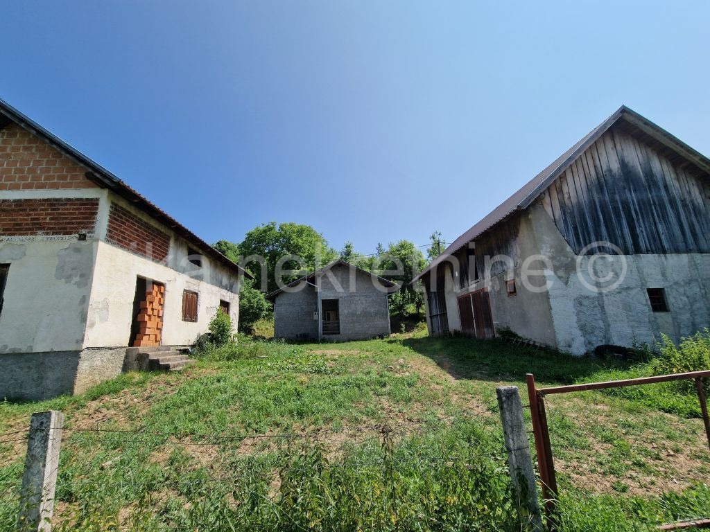OTOČAC - Rapain Dol - kuća, dvije dvorišne zgrade, okućnica 19.408 m2 (10)