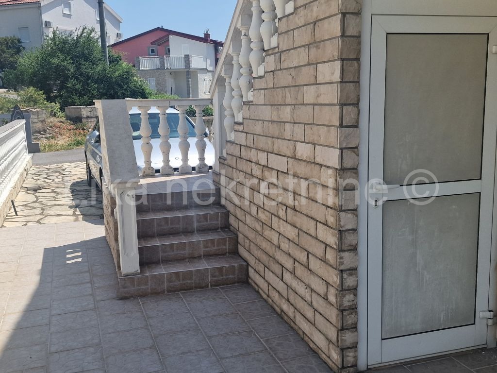 KARLOBAG - dvosobni apartman 50 m2, 1.kat, pogled more, parking (17)