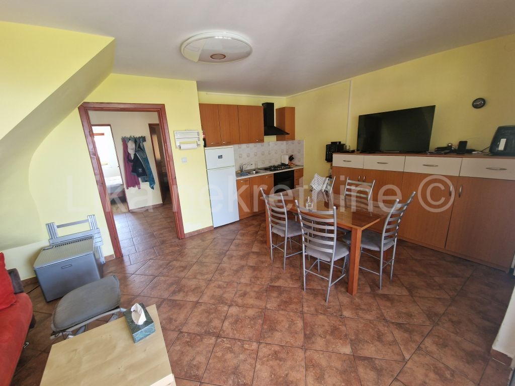KARLOBAG - dvosobni apartman 50 m2, 1.kat, pogled more, parking (8)