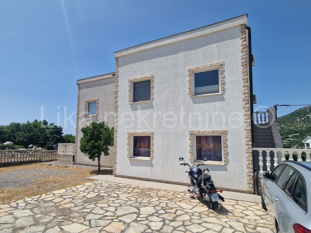 KARLOBAG - dvosobni apartman 50 m2, 1.kat, pogled more, parking (16)