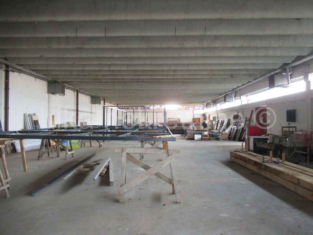 SLUNJ - Gornje Trbovište - Upravna zgrada, hala, industrijsko dvorište (14)