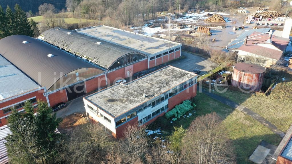 SLUNJ - Gornje Trbovište - Upravna zgrada, hala, industrijsko dvorište (5)