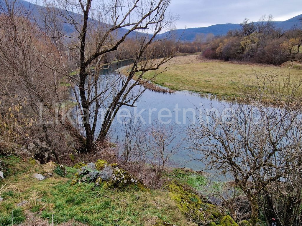 SINAC ( Otočac ) vikendica uz rijeku Gacku (11)