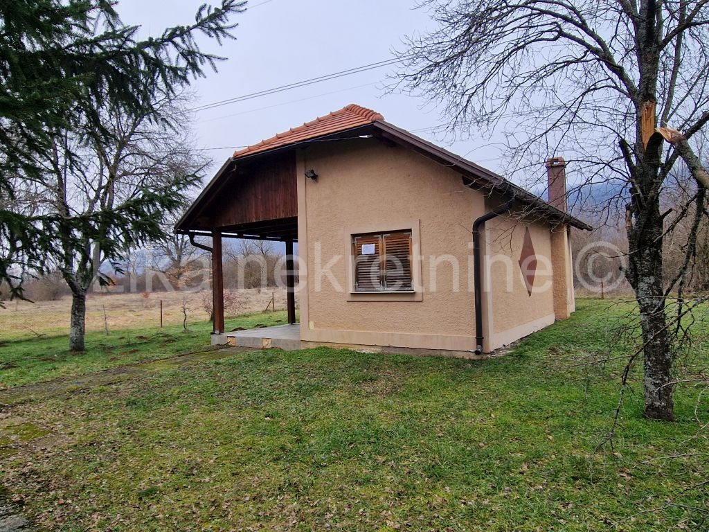 SINAC ( Otočac ) vikendica uz rijeku Gacku (3)