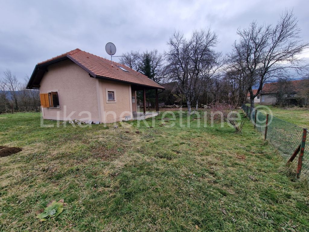 SINAC ( Otočac ) vikendica uz rijeku Gacku (4)