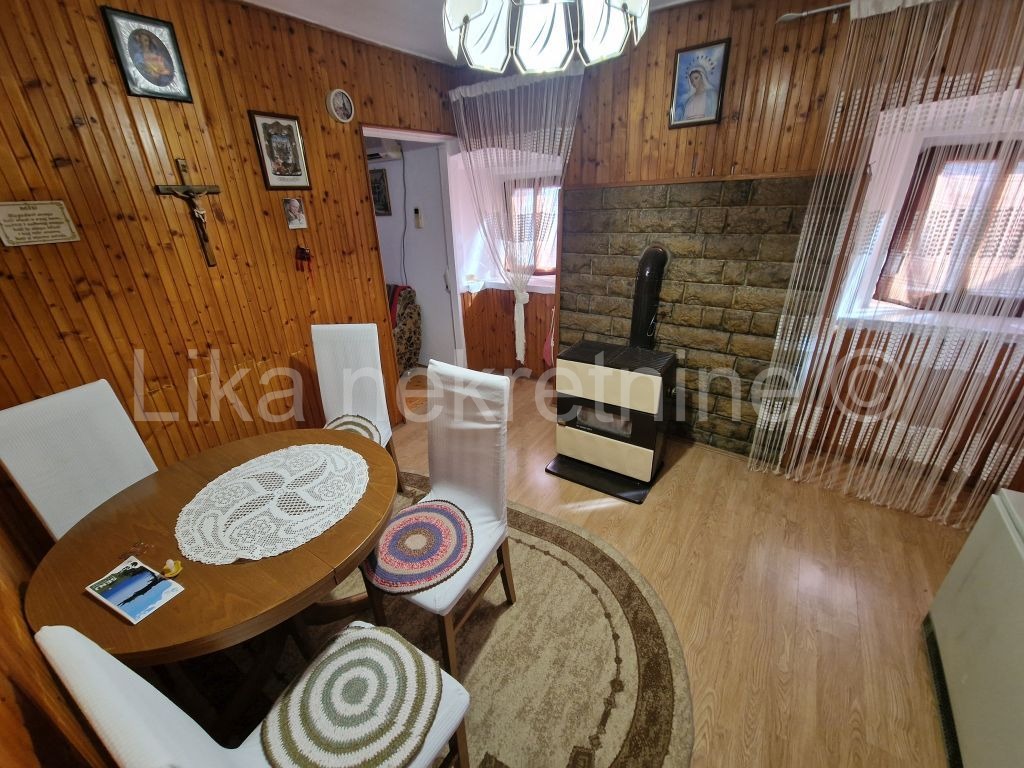 SENJ - centar - dvosoban stan 42,54 m2  plus garsonjera 22 m2 (4)
