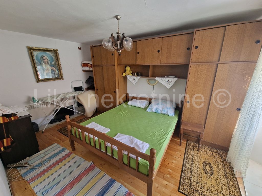 SENJ - centar - dvosoban stan 42,54 m2  plus garsonjera 22 m2 (3)