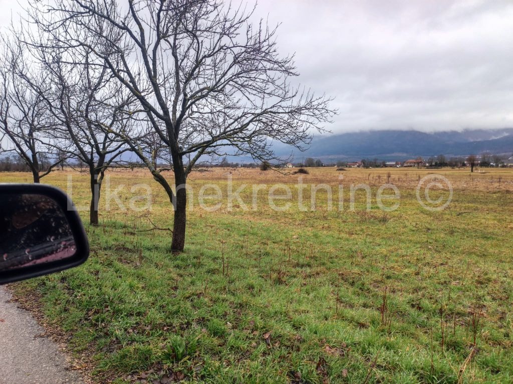 SINAC ( Otočac ) - građevinsko zemljište u komadu 11.560 m2 (5)