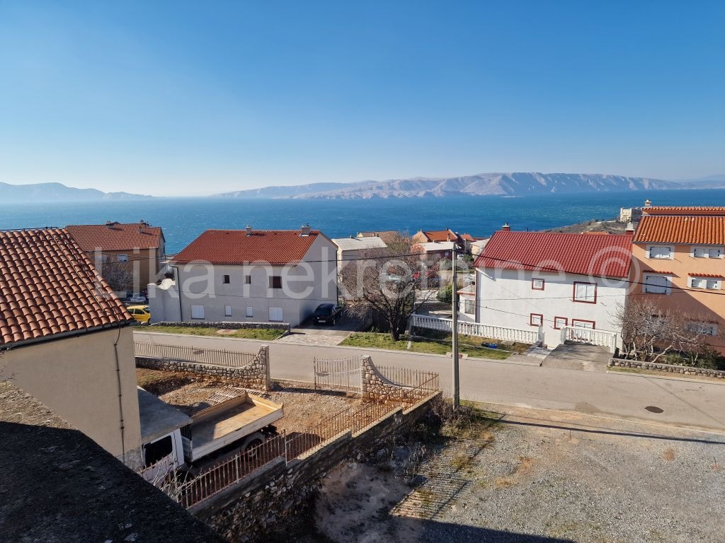 SENJ - Trbušnjak - obiteljska kuća s 3 stana, 9 parking mjesta (21)