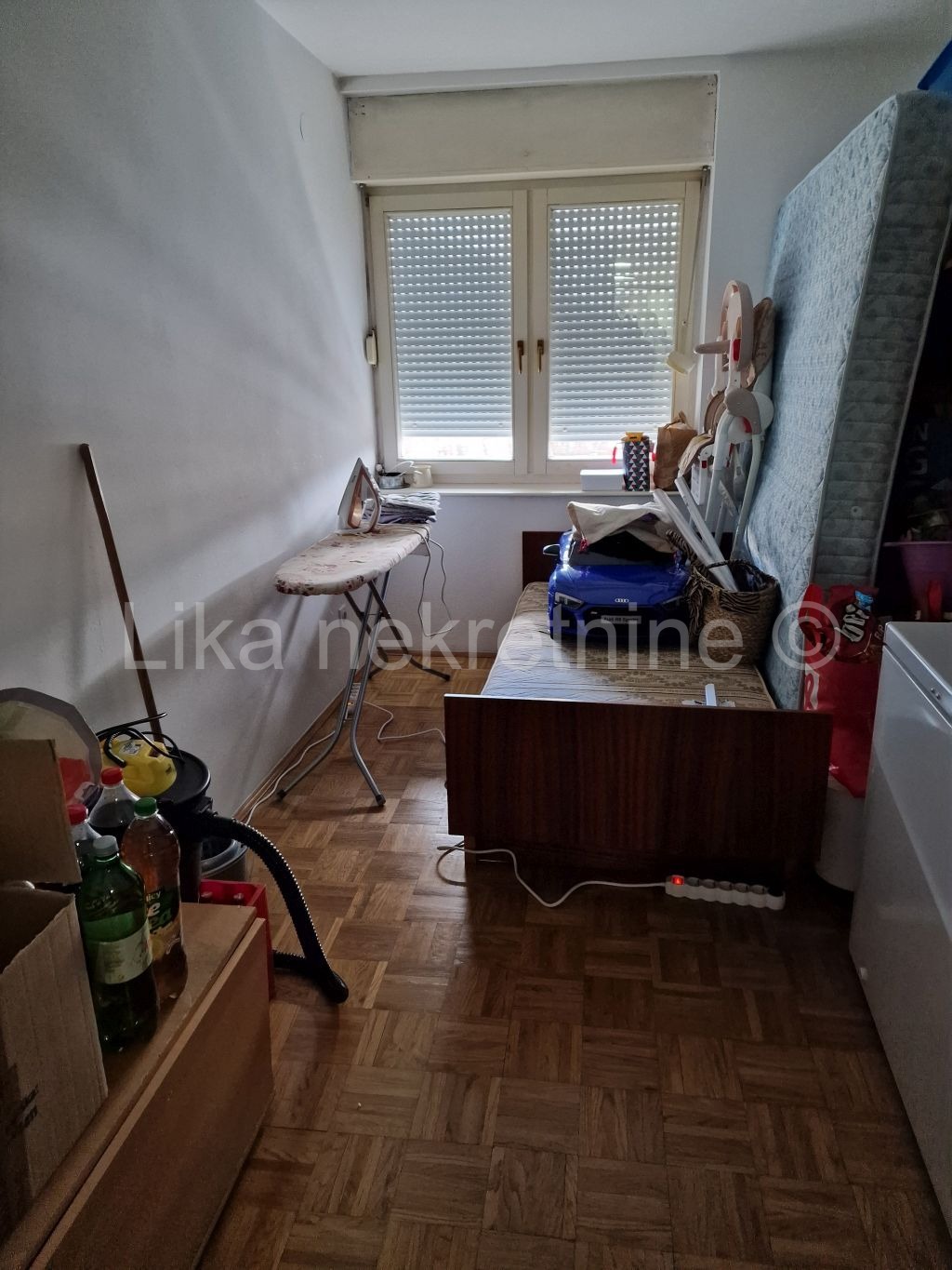 KORENICA  centar - stan 76.27 m2, 3 kat, lođa, drvarnica (5)