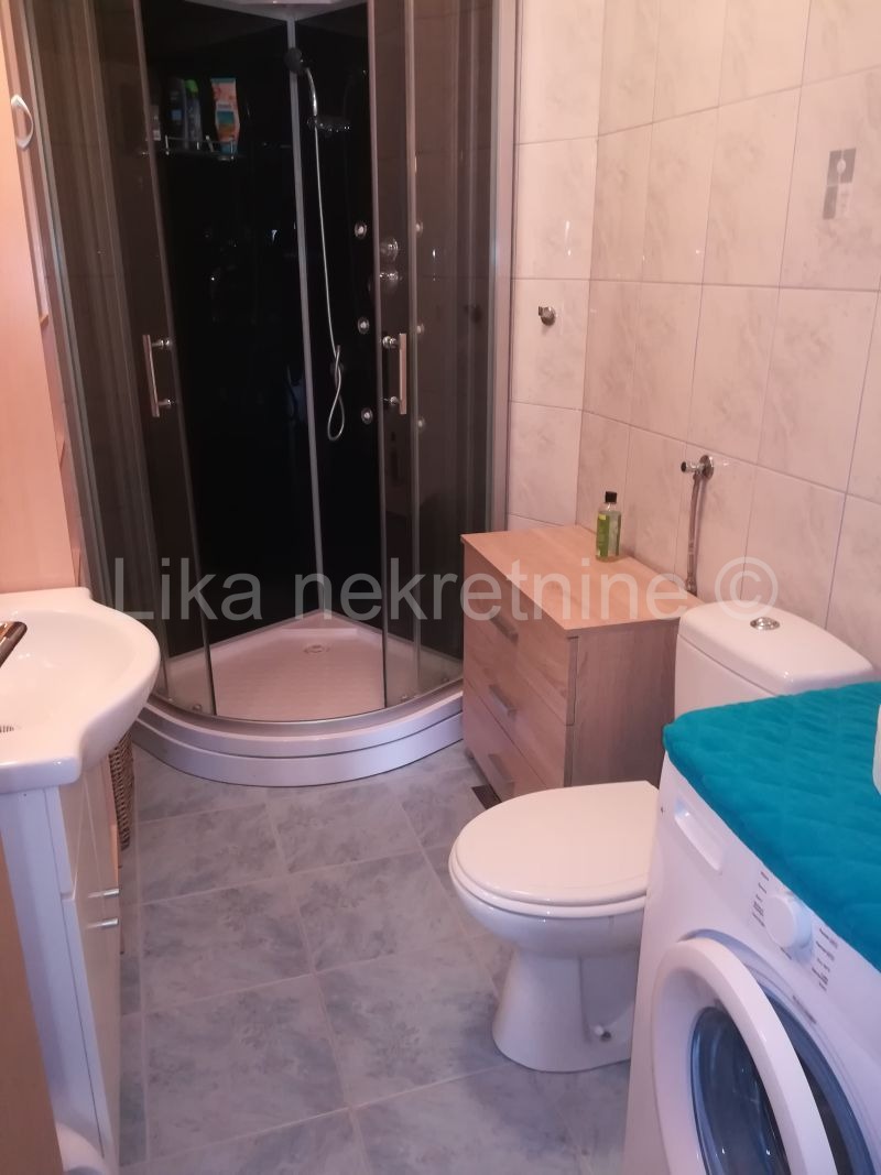 PLANIKOVAC ( SENJ) - apartman 63 m2, terasa, parkirno mjesto (18)