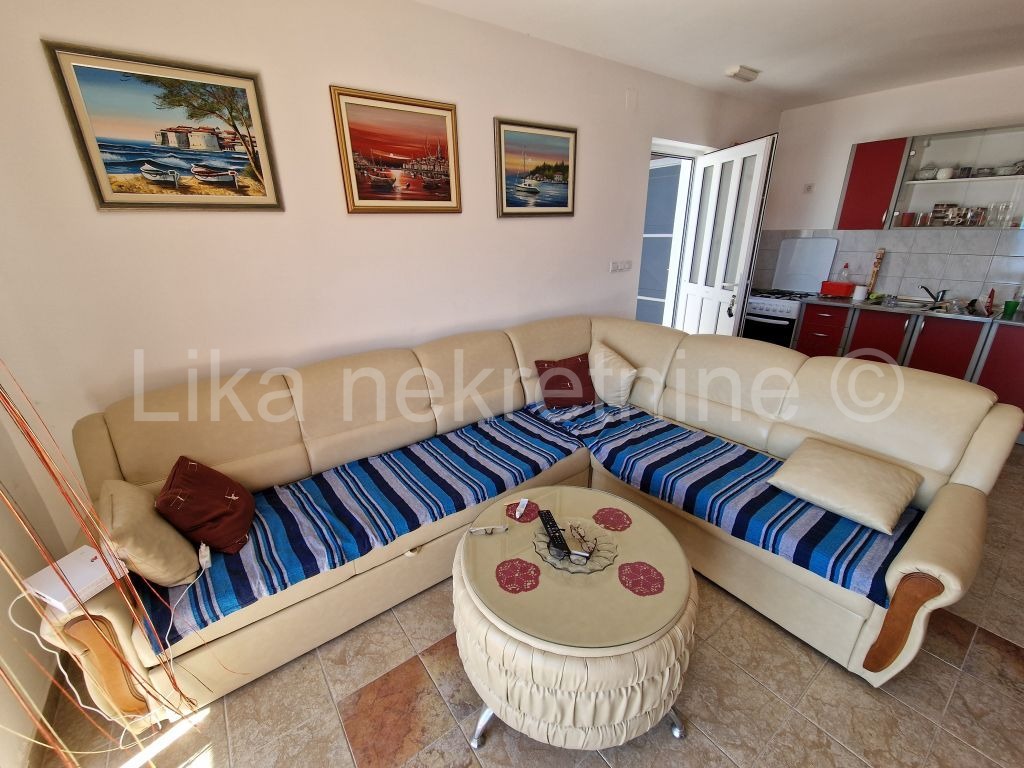 PLANIKOVAC ( SENJ) - apartman 63 m2, terasa, parkirno mjesto (8)